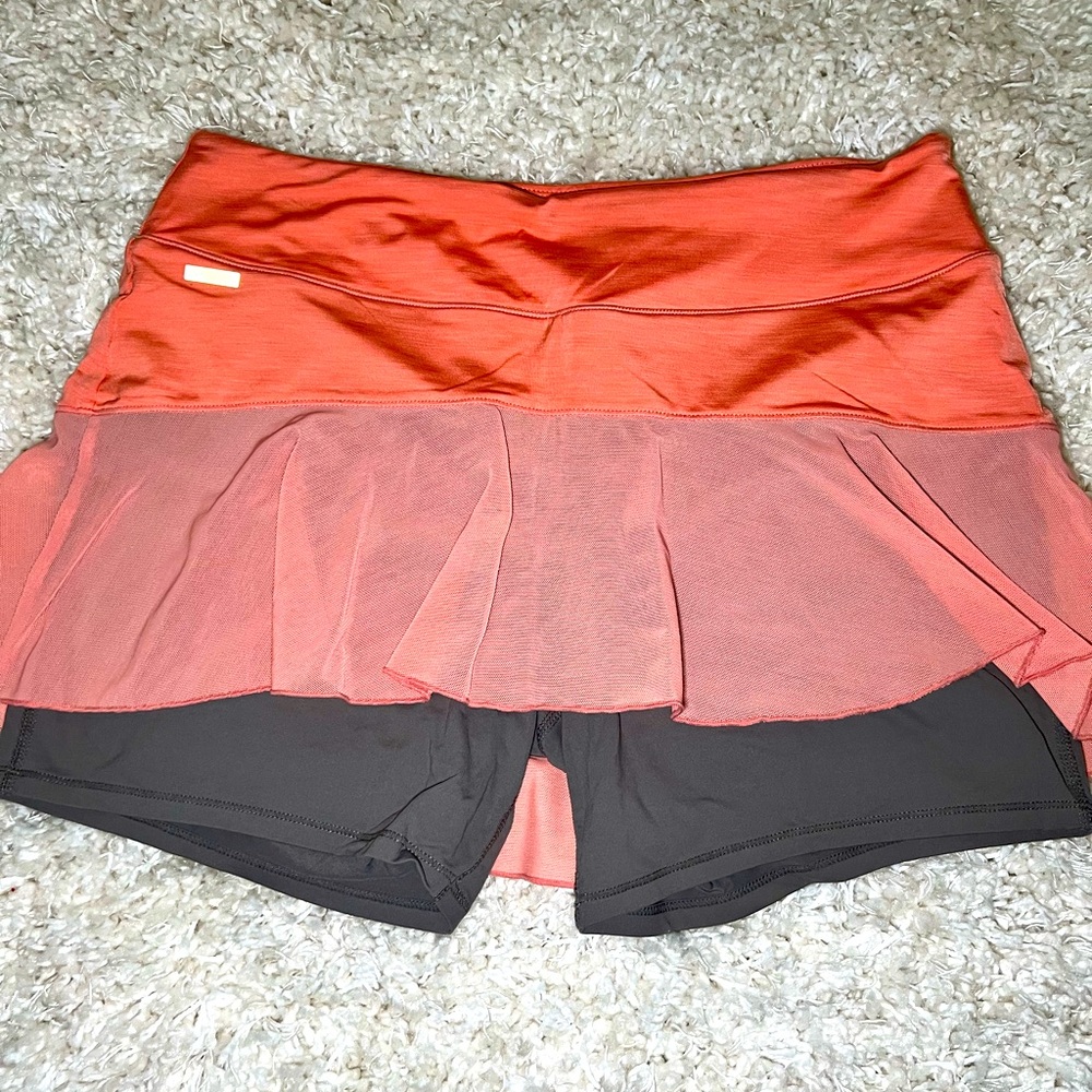 LOLË - Women’s Skort / Sz Med / UPF 50+ & Antibacterial